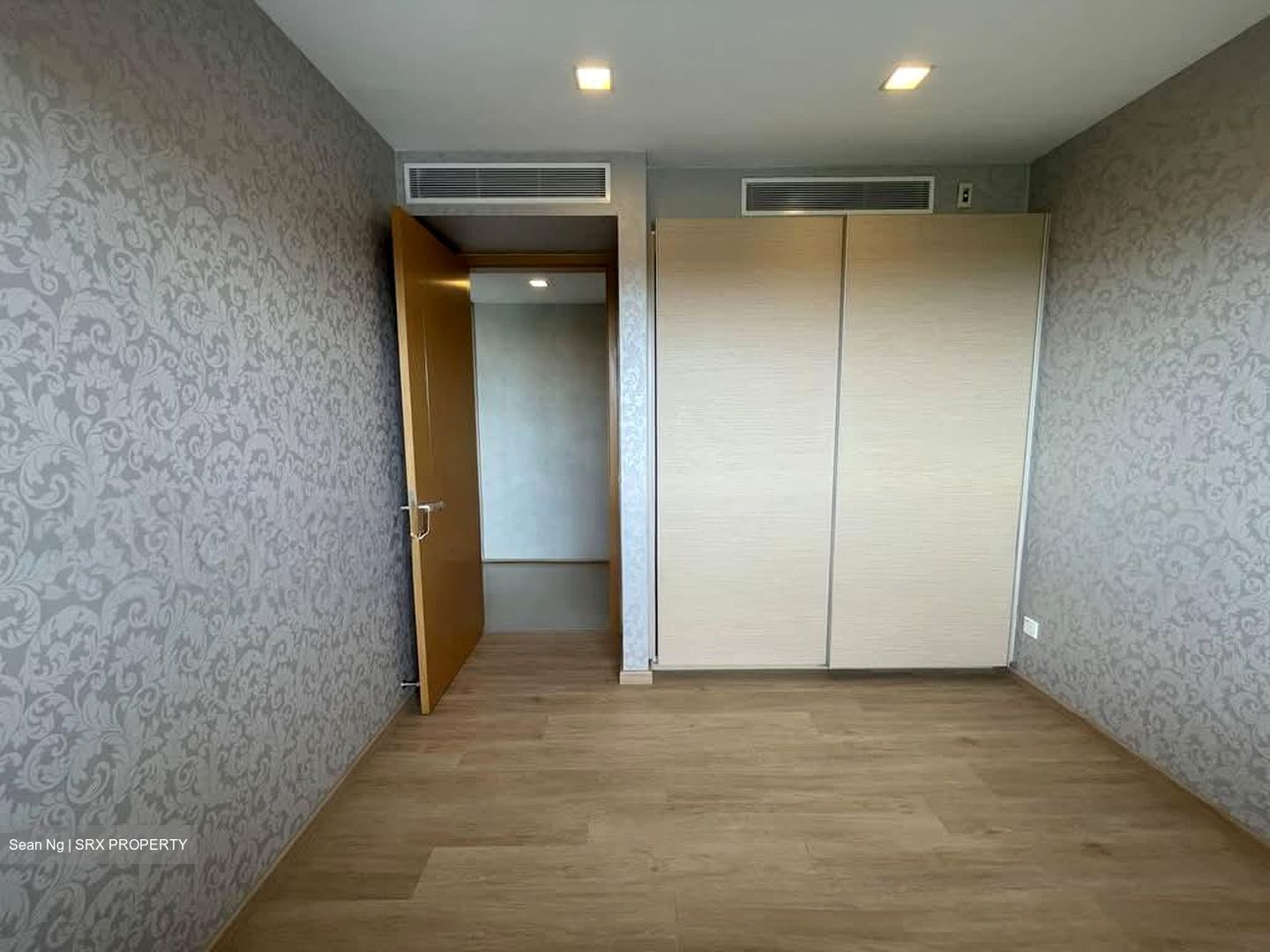Marina Boulevard (D1), Condominium #586159051